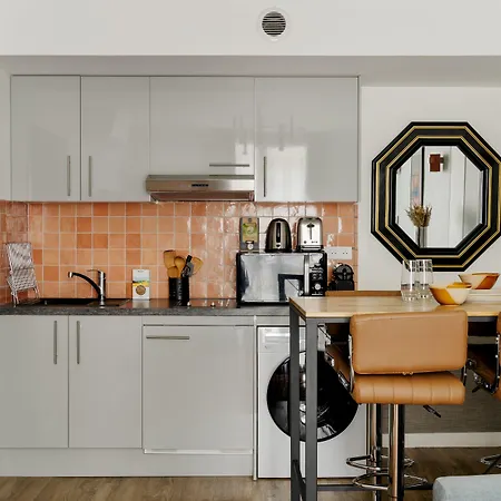 Edgar Suites Saint-Lazare - Amsterdam-3